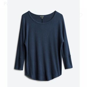 41 HAWTHORN Top, navy, women’s size small